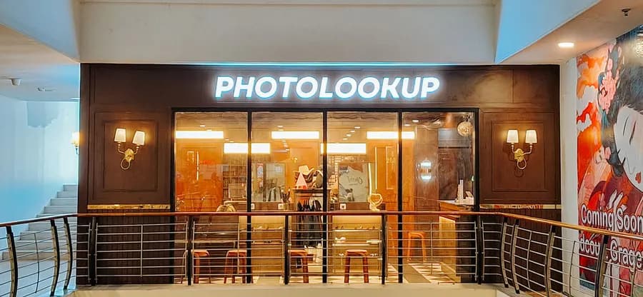 The Flagship Photolookup